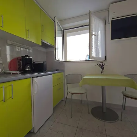 Nika - Marija Makarska