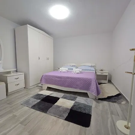 Nika - Marija Makarska