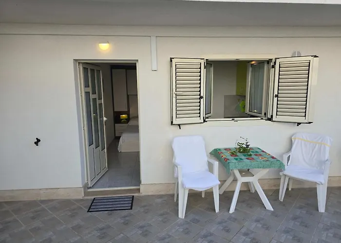 Nika - Marija Daire Makarska