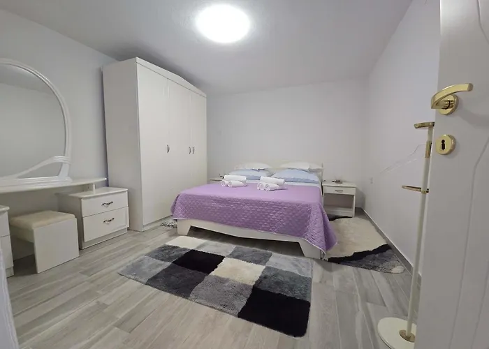 Nika - Marija Makarska